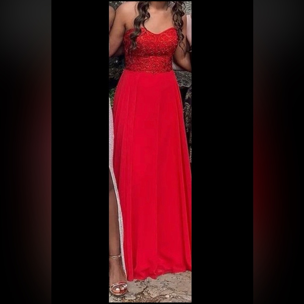 Elegant Red Prom Dress